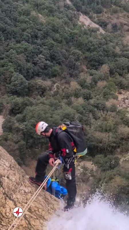 Via Ferrata près du Lac de Villefort en Lozère